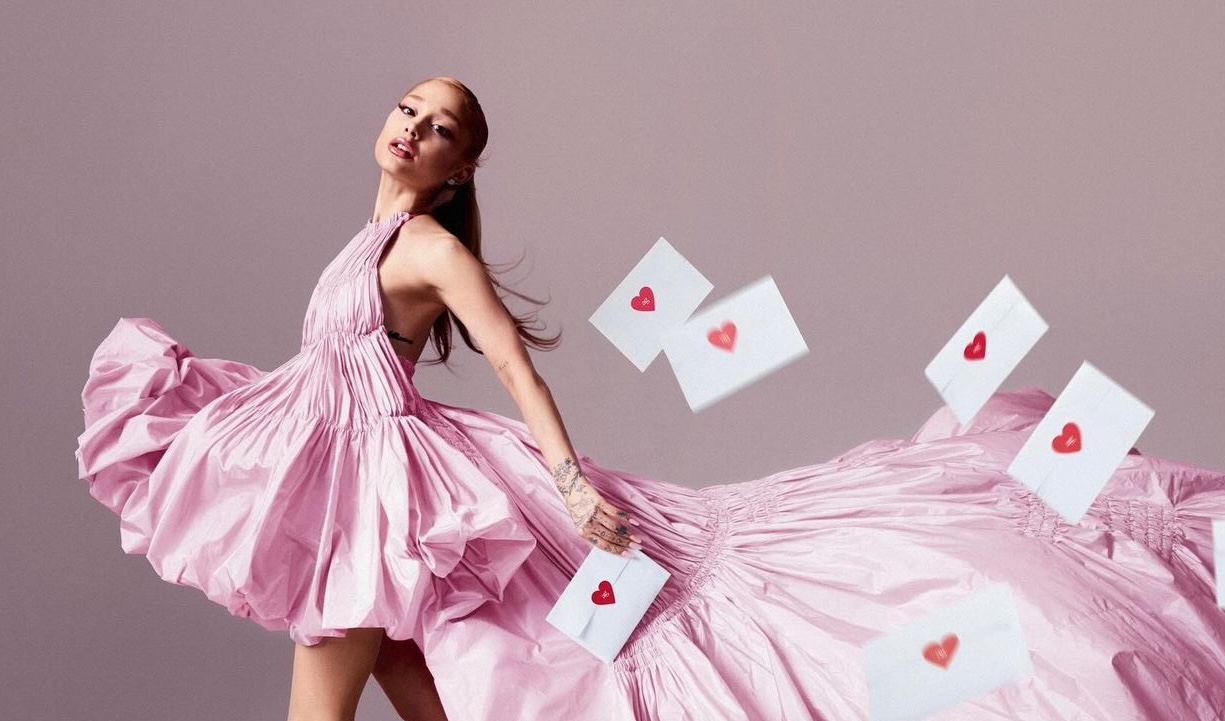 Ariana Grande Reveals New Fragrance Line ‘LOVENOTES’